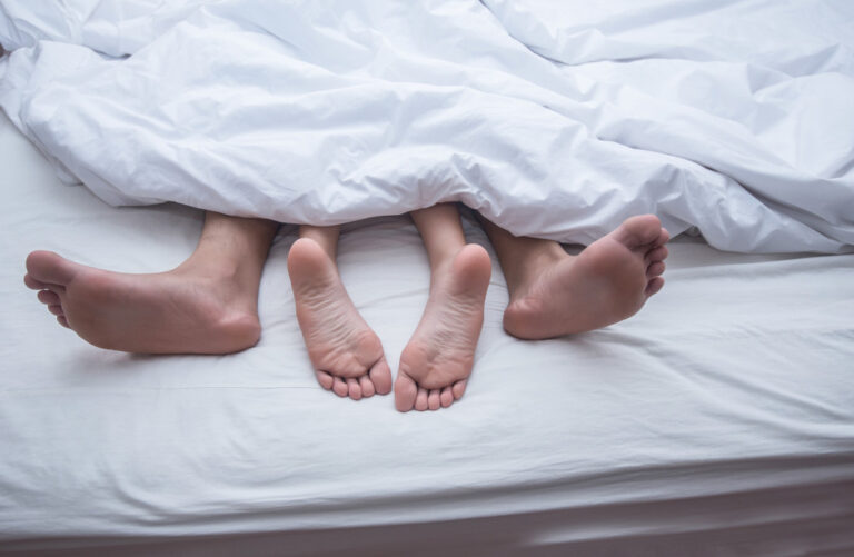 Zakleszczenie ludzi podczas stosunku — czym jest penis captivus? Co oznacza zakleszczenie podczas seksu w pochwie? zakleszczemie ludzi podczas stosunku