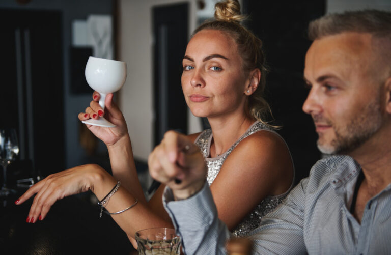 Techniki uwodzenia mężczyzn – jak uwieść faceta? Sztuka uwodzenia to nie tylko mowa ciała i flirt. Jak skutecznie uwodzić? techniki uwodzenia mężczyzn