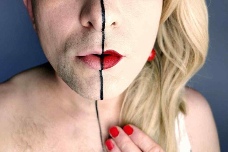 Gender – płeć społeczno-kulturowa, a może niebezpieczna ideologia? Poznaj definicję gender gender