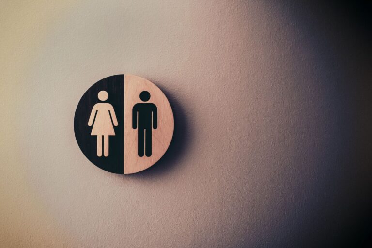 Trzecia płeć – Hidźra, Two-Spirit, Fa’afafine oraz wiele innych. Przekonaj się, czyją tożsamość określa się mianem trzeciej płci trzecia płeć